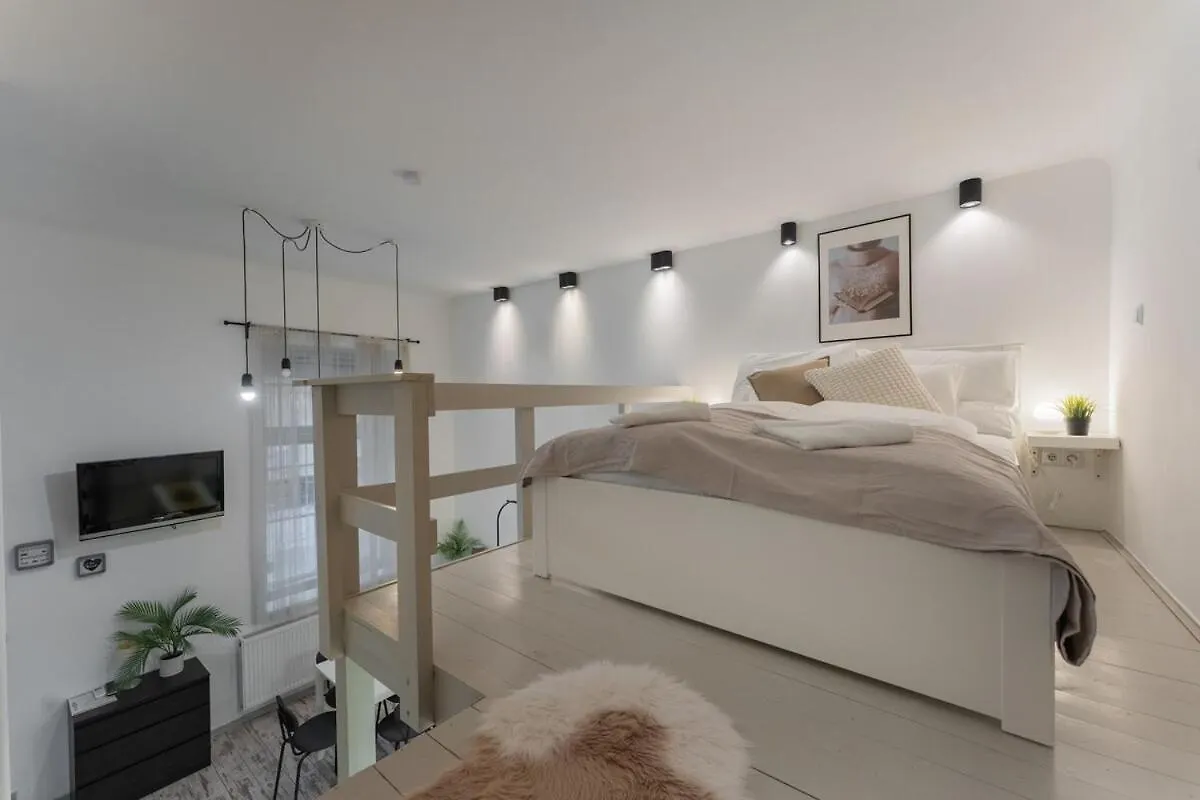 Elysian Estate Apartment Grt1 Будапешт 0*,
